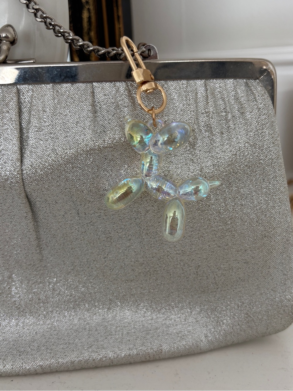 Balloon Dog Bag Charm Keychain Opalescent Aurora Borealis Finish - Picture 4 of 10
